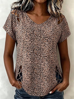 Top in cotone casual rilassato con stampa leopardata e ritagli