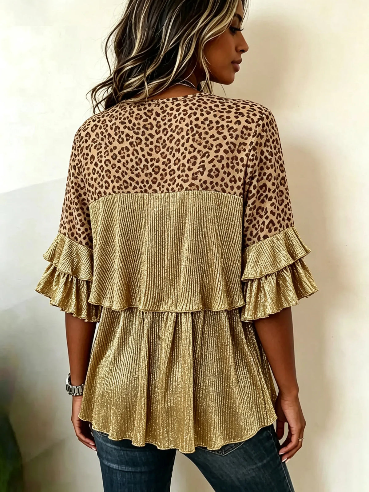 Damenbluse mit Leopardenmuster, Metallic-Effekt, Volants und V-Ausschnitt