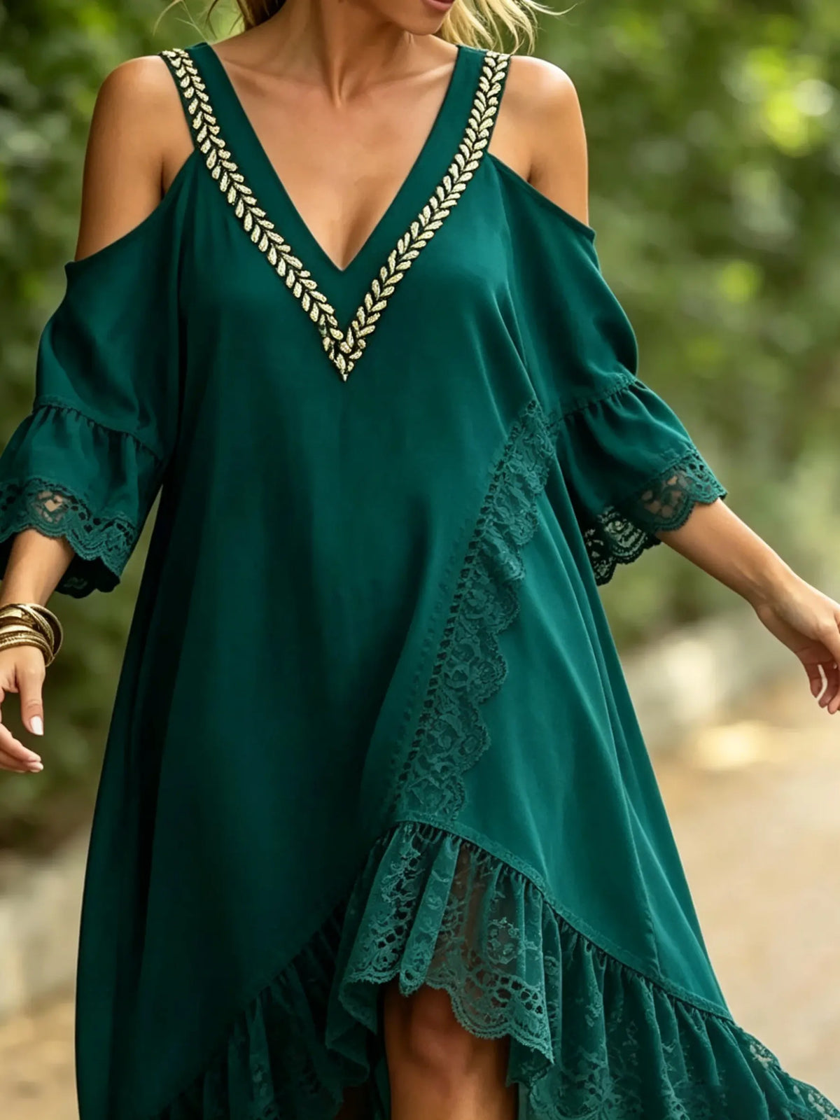 Damen Maxikleid mit V-Ausschnitt, Stickerei, schulterfrei, hoher vorne und langer hinten Saum