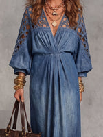 Vestito vintage elegante in denim con inserti in pizzo e patchwork cut-out