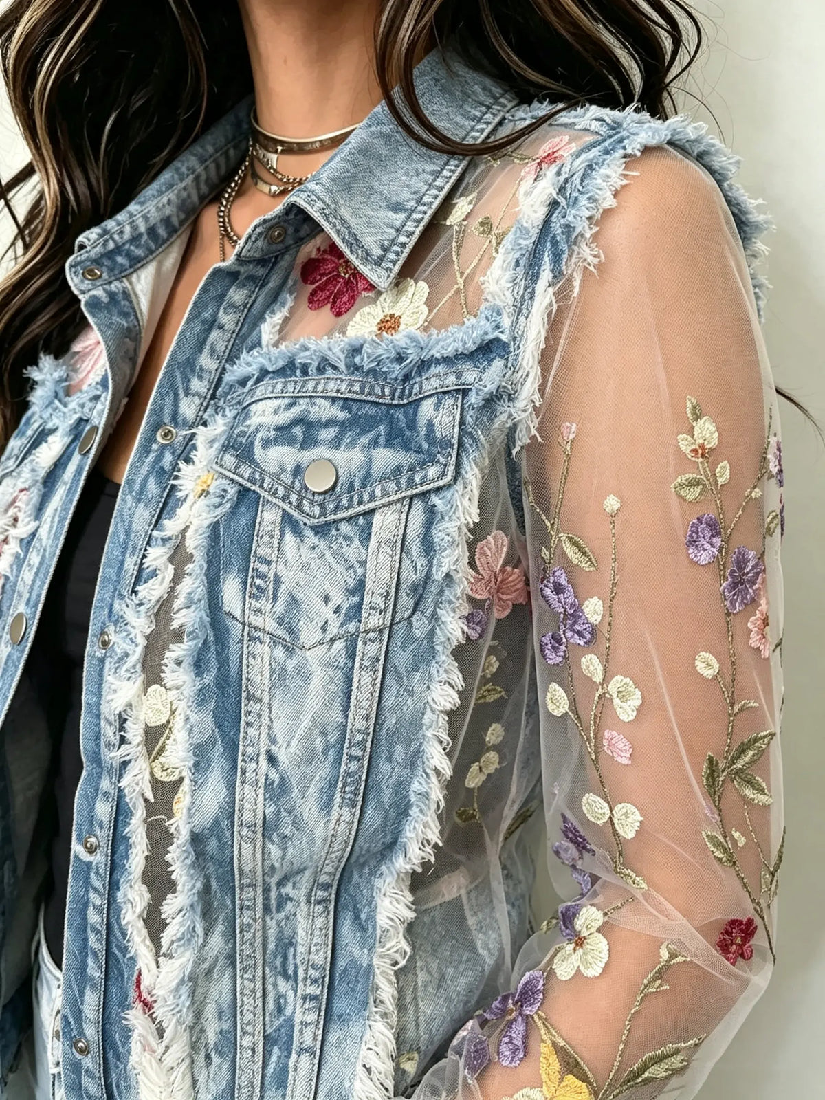 Damen Jeansjacke mit Blumen und Mesh-Einsätzen