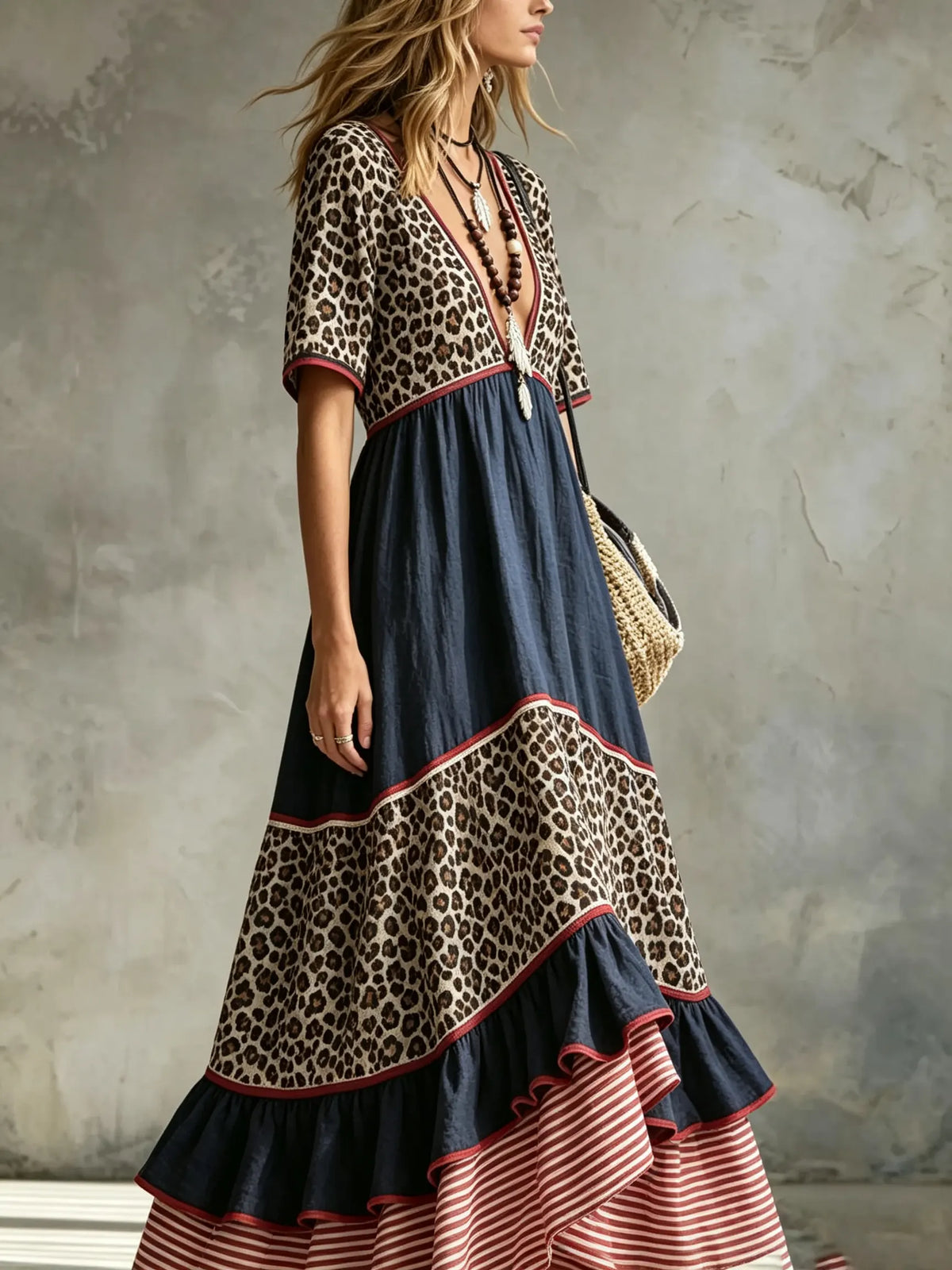 Vestido maxi de mujer con escote en V, diseño de rayas de leopardo y capas combinadas
