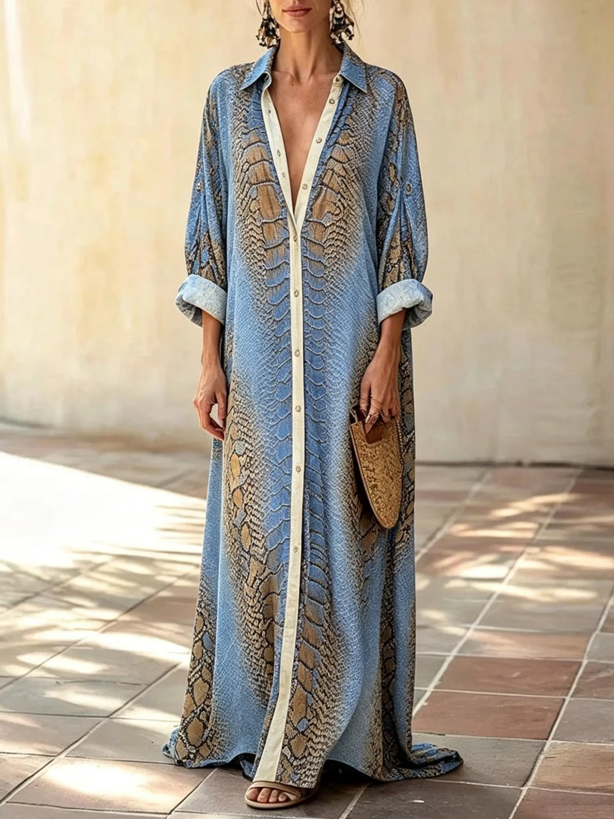 Vestido Camisa Comprida Vintage de Mulher com Estampa de Pele de Cobra, Gola e Botões