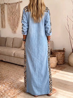 Schickes Maxikleid aus Denim mit Leopardenmuster und Knopfleiste