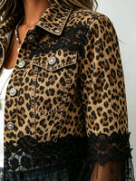 Chaqueta de mezclilla para mujer con encaje y estampado de leopardo