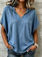 Damen V-Ausschnitt Kapuzen-Dolman mit kurzen Ärmeln, hell gewaschene Denim-Bluse mit Taschen