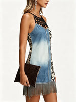 Damen Mini-Kleid aus Jeansstoff mit Leoparden-Patchwork, hohlem Neckholder und Fransen