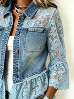 Chaqueta corta de mezclilla para mujer con encaje floral combinado