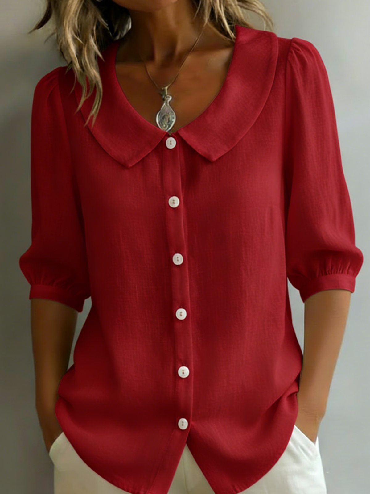 Camicia in cotone con colletto Peter Pan retrò e bottoni frontali