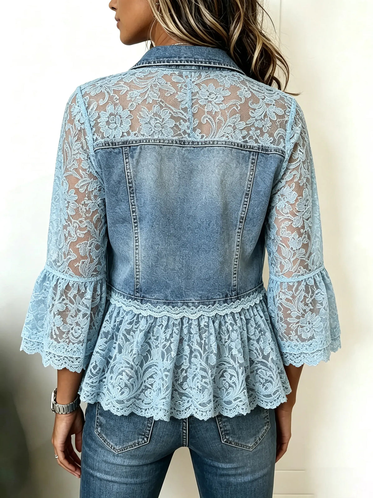 Chaqueta corta de mezclilla para mujer con encaje floral combinado