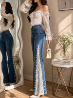 Schlanke Jeans mit weitem Bein, Spitzenbesatz, Farbblockierung und Perlenverzierung