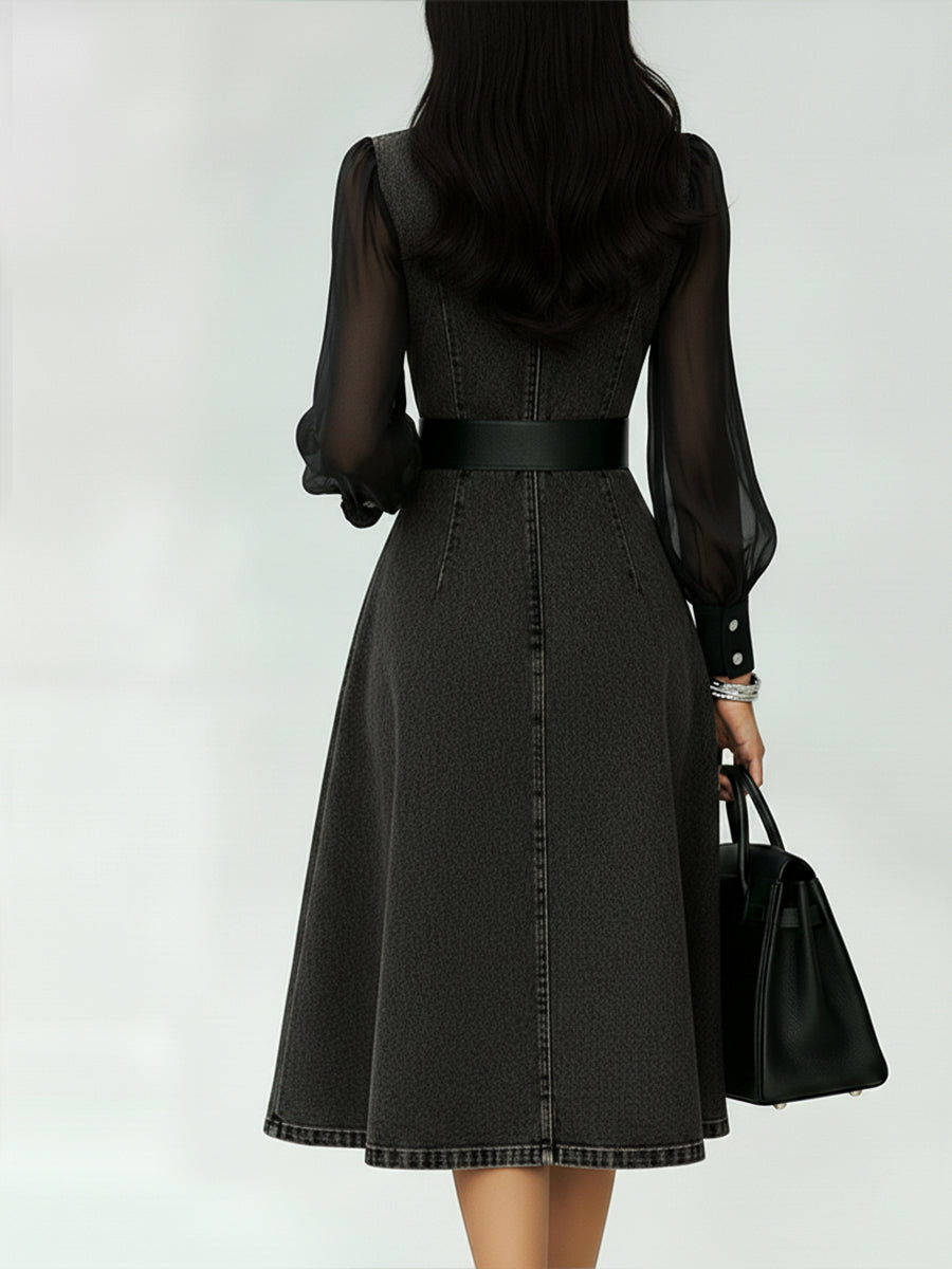 Vestito di jeans elegante con pannelli di maniche in organza.