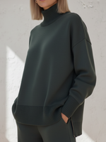 Completo due pezzi casual da viaggio con top a collo alto e cerniera laterale e pantaloni dritti