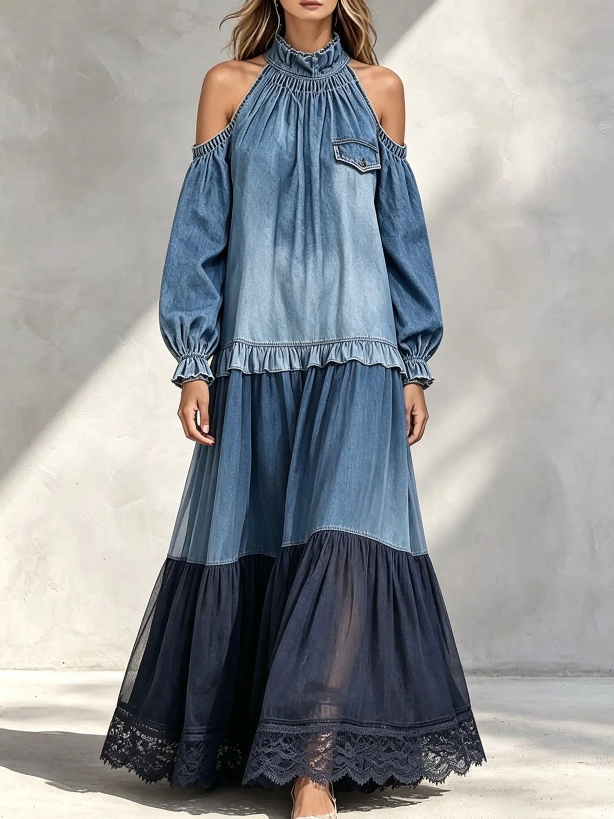 Damen Maxikleid mit Farbverlauf, Denim, einfarbig, Neckholder, schulterfrei und gestuft