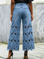 Jeanshose im Vintage-Stil mit floraler Stickerei, kurz geschnitten