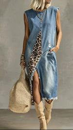 Vestito midi smanicato in denim con spacco e patchwork a stampa leopardata da donna