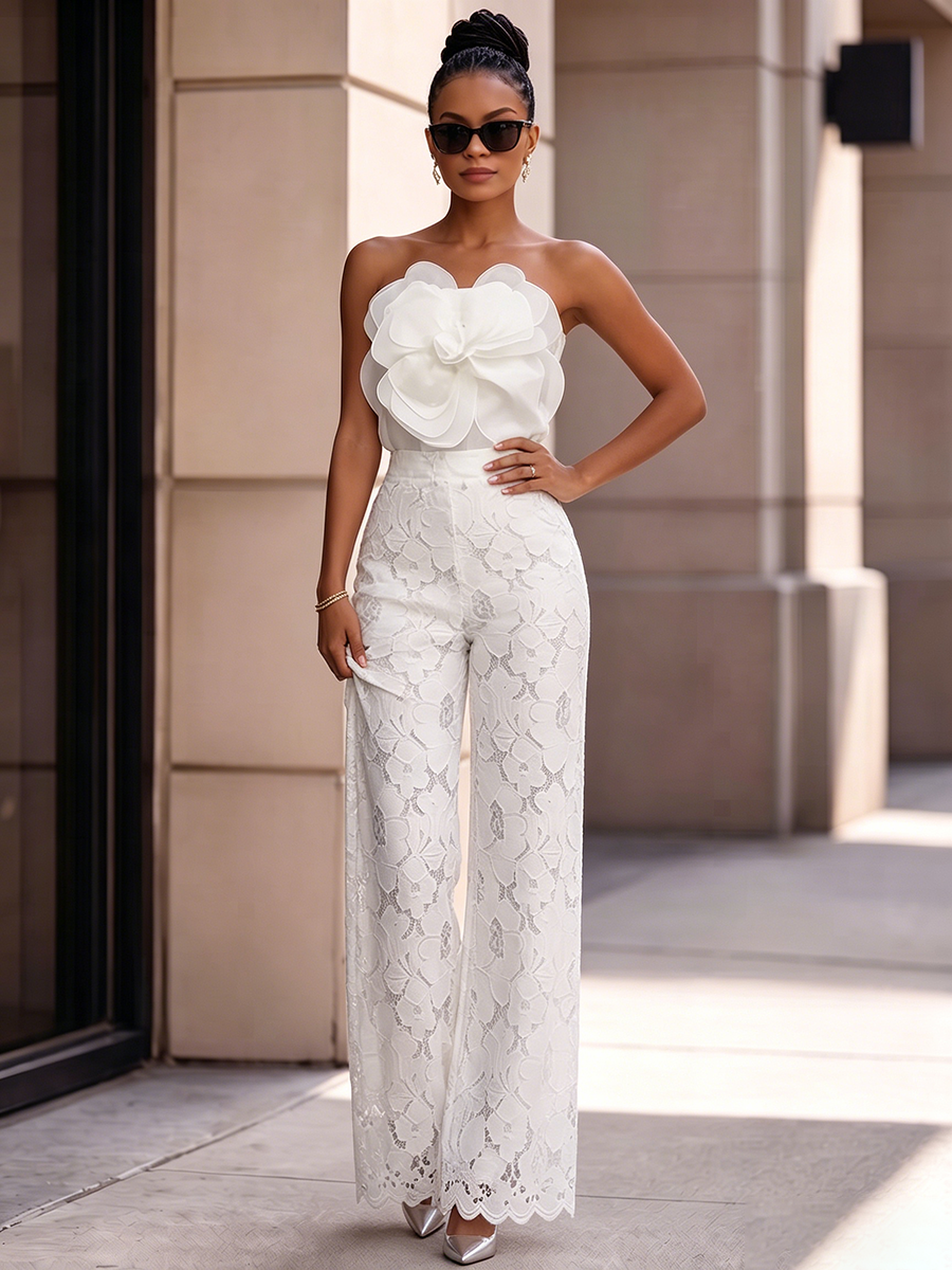 Elegantes romantisches Resort-Outfit mit floralem Zweiteiler
