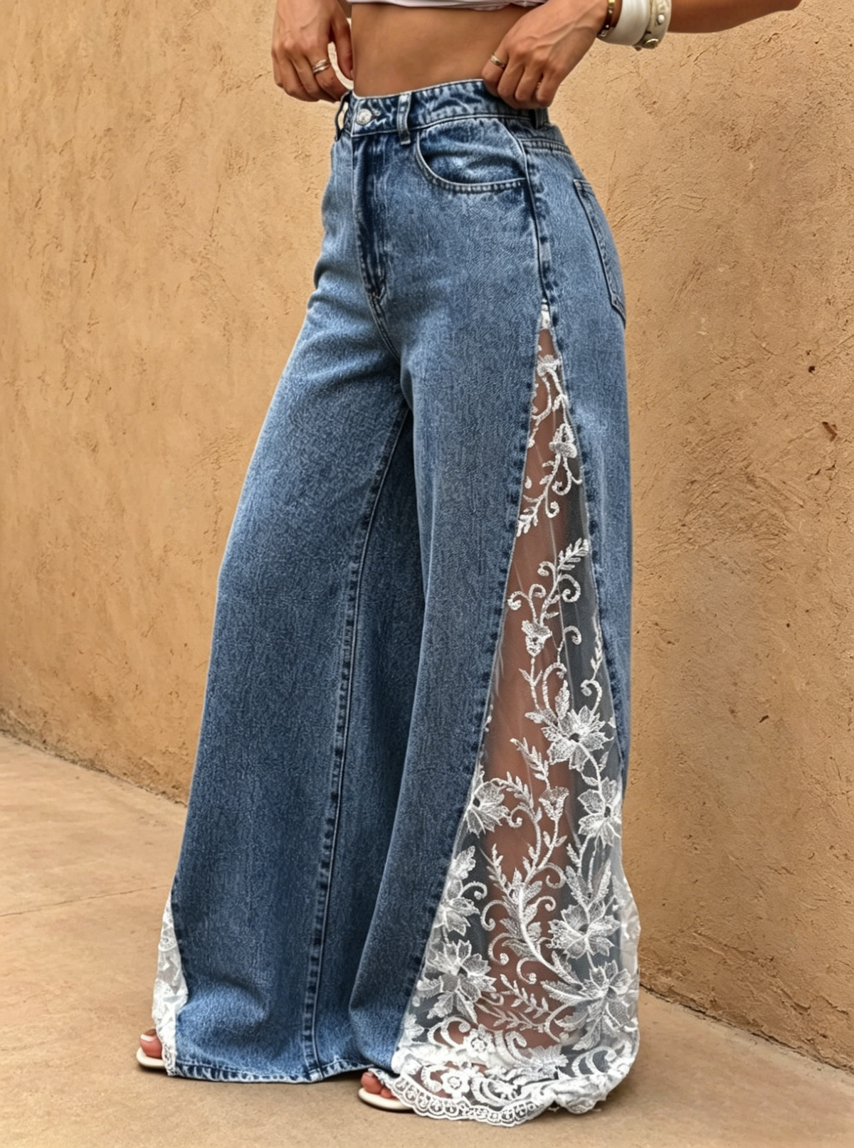 Jeans de pierna ancha con panel lateral de encaje para mujer