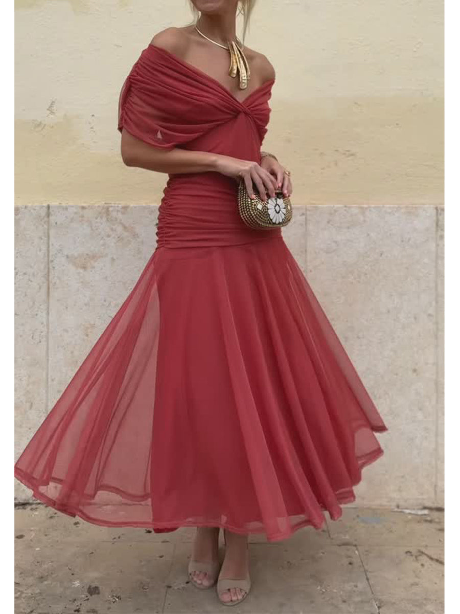 Elegantes, dehnbares Mesh-Kleid mit gerafftem Schnitt