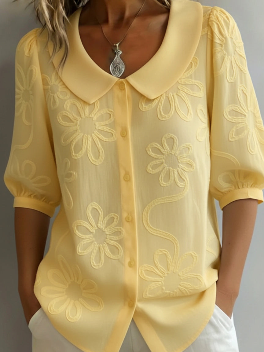 Camicia vintage con colletto Peter Pan e ricamo floreale