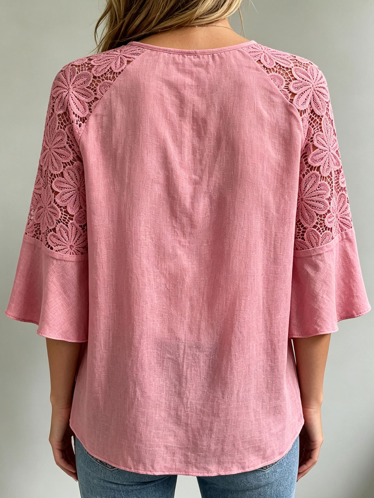 Blusa casual para mujer con encaje floral, mangas raglán acampanadas y cuello con lazo
