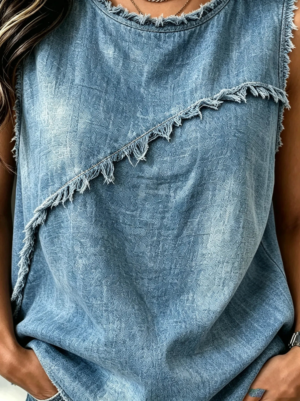 Damen-Jeans-Top mit ausgefranstem Saum