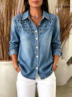 Camicia di jeans con ricamo floreale in stile vintage e ritagli