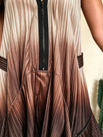 Damen Mini-Kleid mit Farbverlauf, vertikaler Struktur, Reißverschluss, unregelmäßigem Saum und ärmellos
