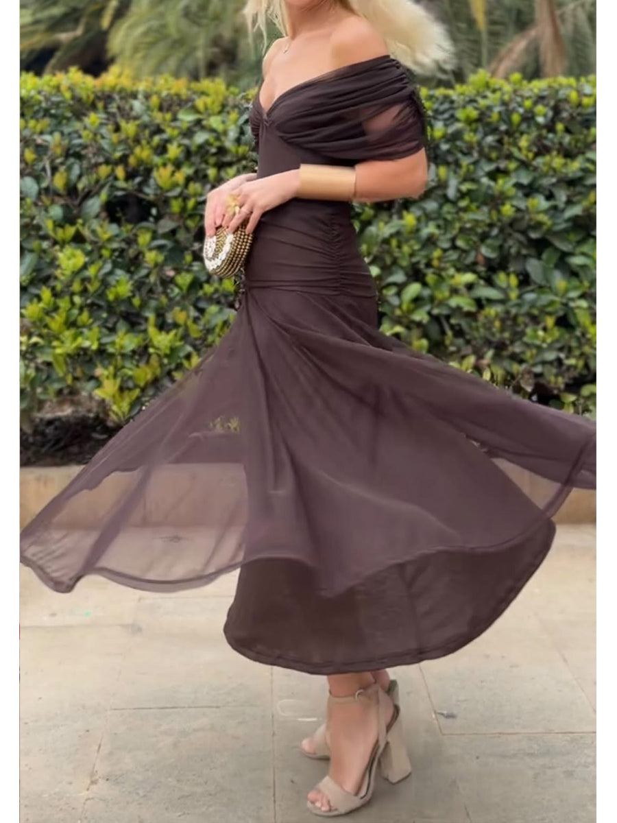 Elegantes, dehnbares Mesh-Kleid mit gerafftem Schnitt