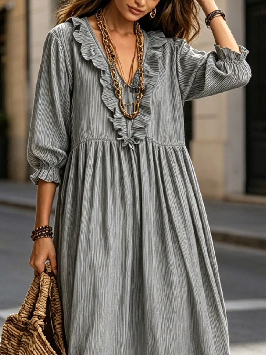 Vestido Maxi Casual Estiloso com Folhos, Estampa Artística às Riscas para Mulher, Ideal para Férias