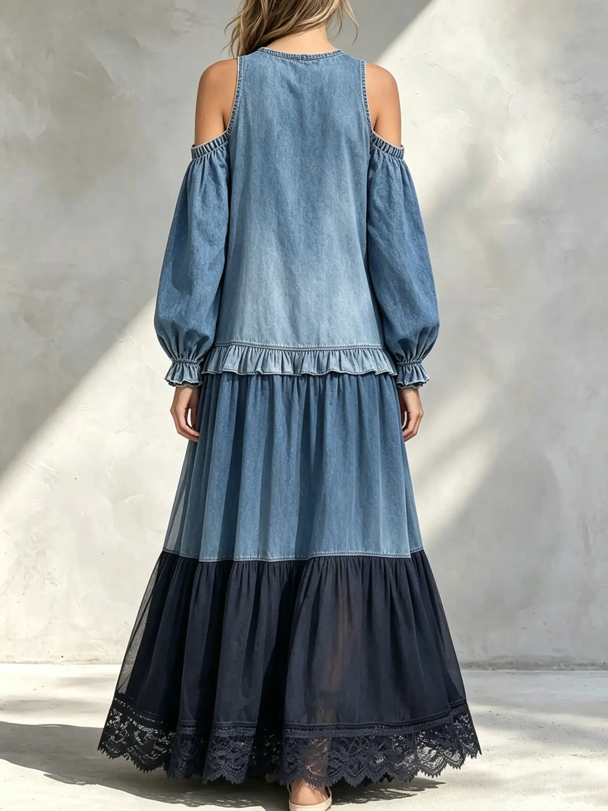 Damen Maxikleid mit Farbverlauf, Denim, einfarbig, Neckholder, schulterfrei und gestuft