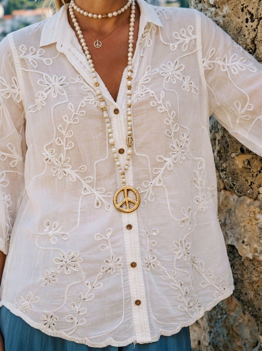 Chemisier en coton et lin pour femmes avec broderie florale, œillets et manches mi-longues