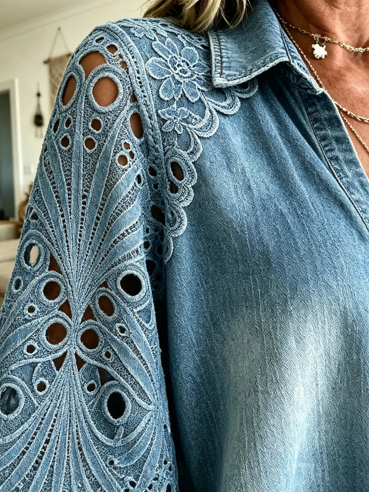 Damenbluse mit hohlem Stickereispitzen-Einsatz, locker geschnitten, aus Denim, 3/4-Arm