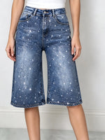 Glitzernde Damen-Jeans-Shorts mit weitem Bein