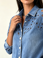 Schicke Jeansbluse mit floraler Stickerei