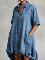Damen Jeanskleid mit kurzen Ärmeln, unregelmäßigem Bubble-Saum und Seitentaschen