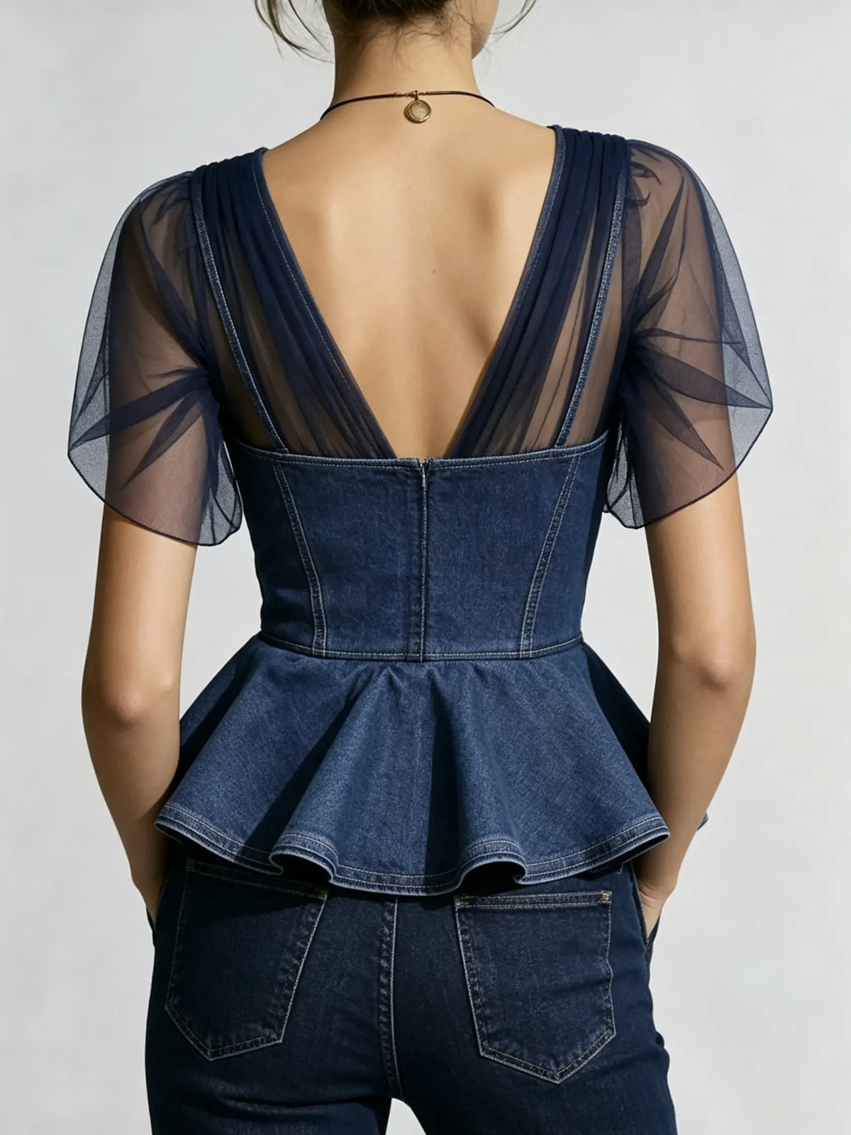 Dames effen tule gesplitste denim top met ruches en tailleaccent, cropped model