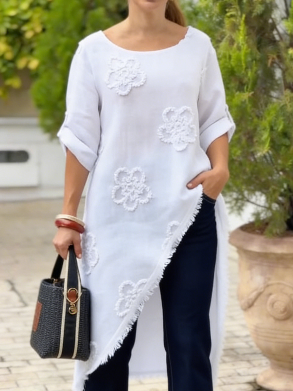 Camicia ampia in cotone con ricamo floreale