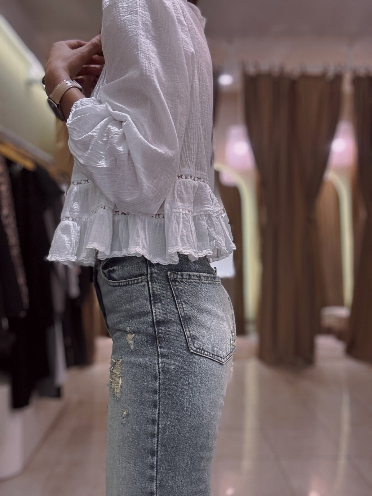 Camicia comoda e casual in lino e cotone con rifiniture
