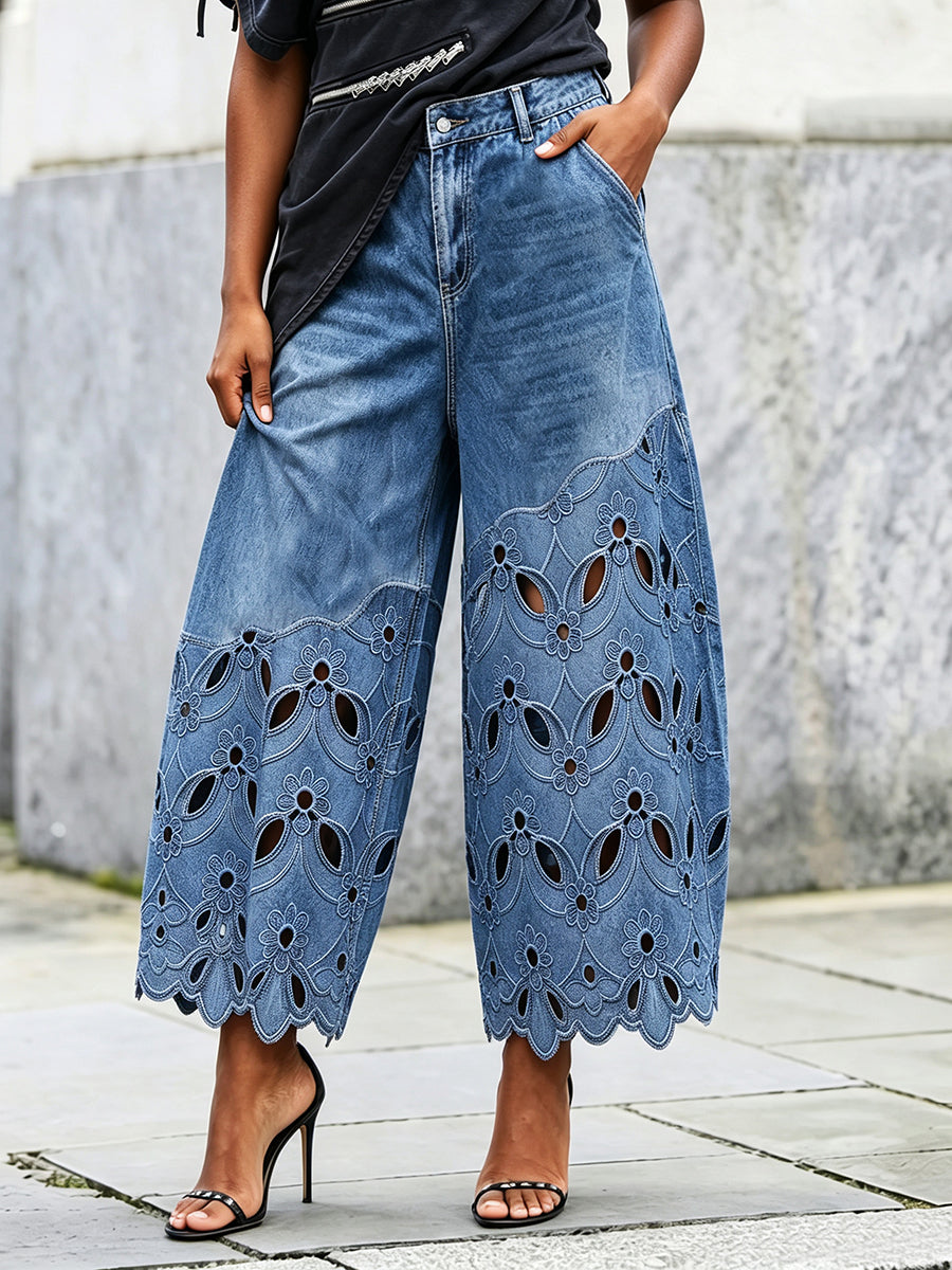 Pantaloni di jeans corti con ricamo floreale chic