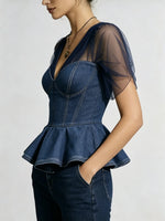 Dames effen tule gesplitste denim top met ruches en tailleaccent, cropped model