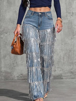 Locker sitzende Jeans mit geradem Bein und Fransen-Detail