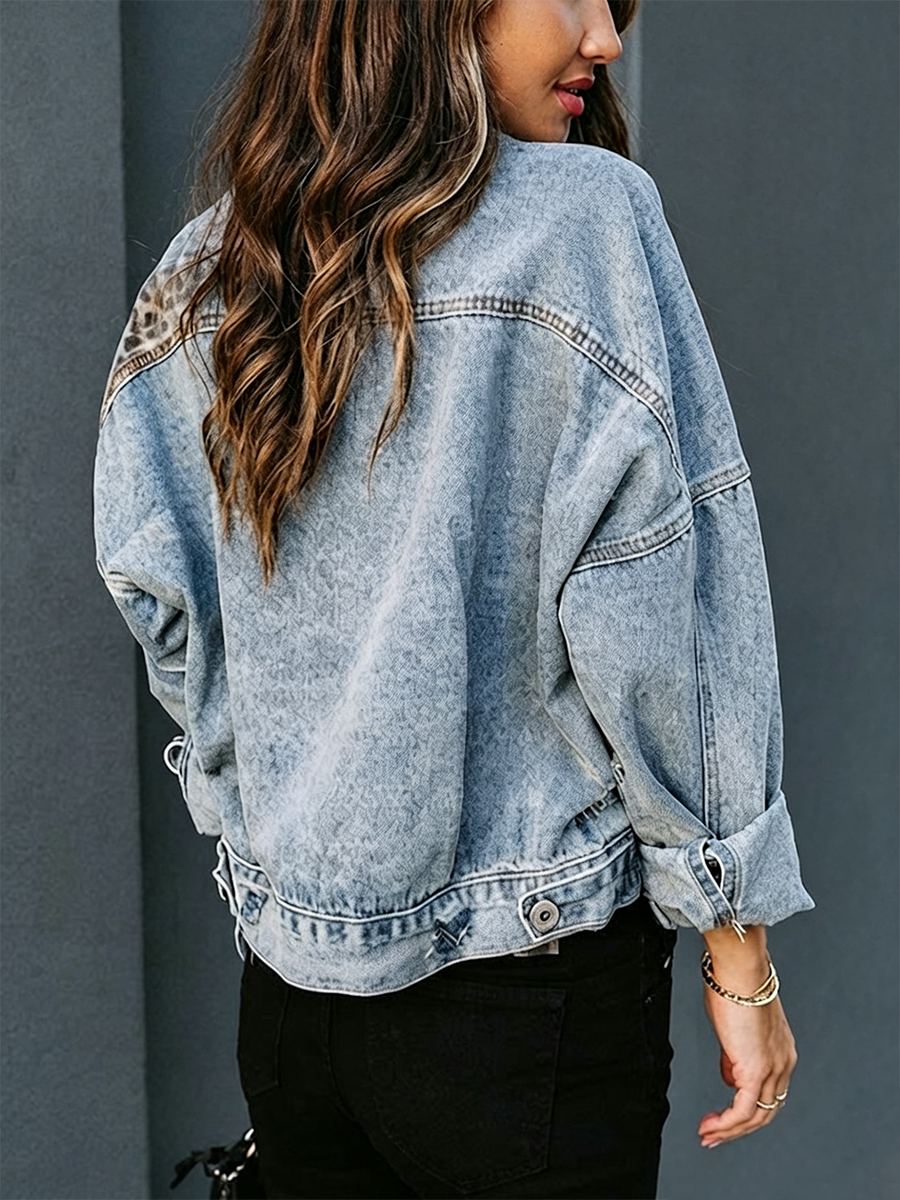 Giacca di jeans corta vintage con rever, stampa leopardata e taglio ampio