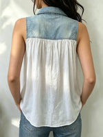 Ärmelloses Damen-Top aus Denim mit Patchwork und Knopfleiste