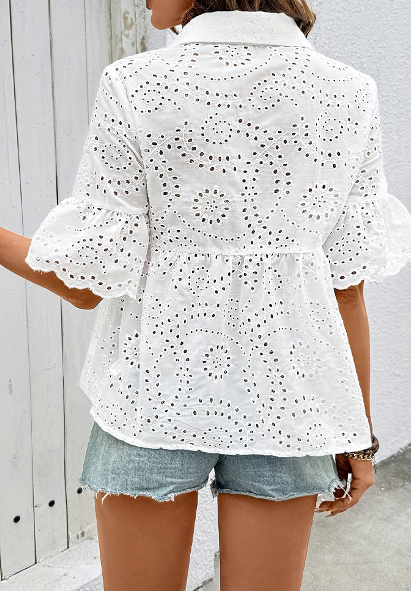 Camicia elegante con ricamo a balze, maniche corte traforate, collo a revers, stile casual artistico
