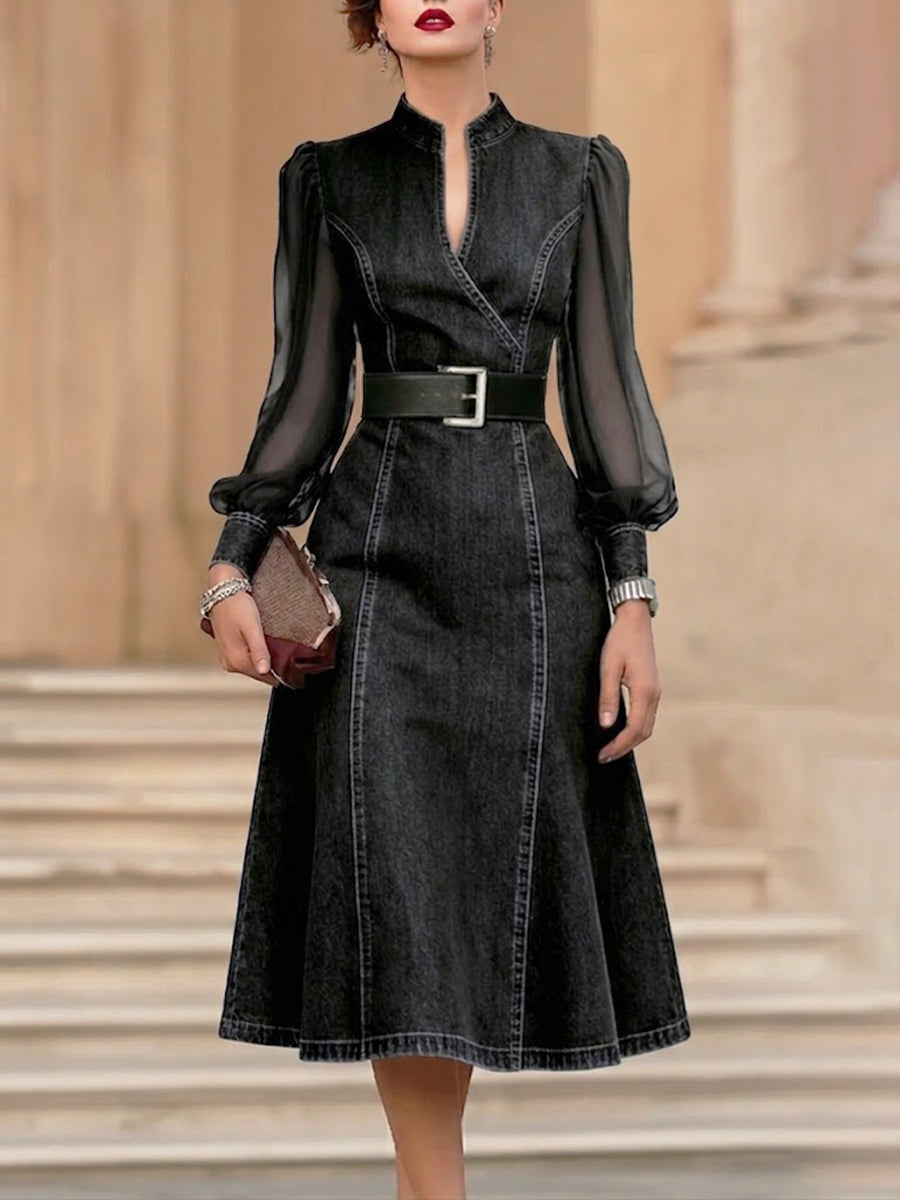 Vestito di jeans elegante con pannelli di maniche in organza.