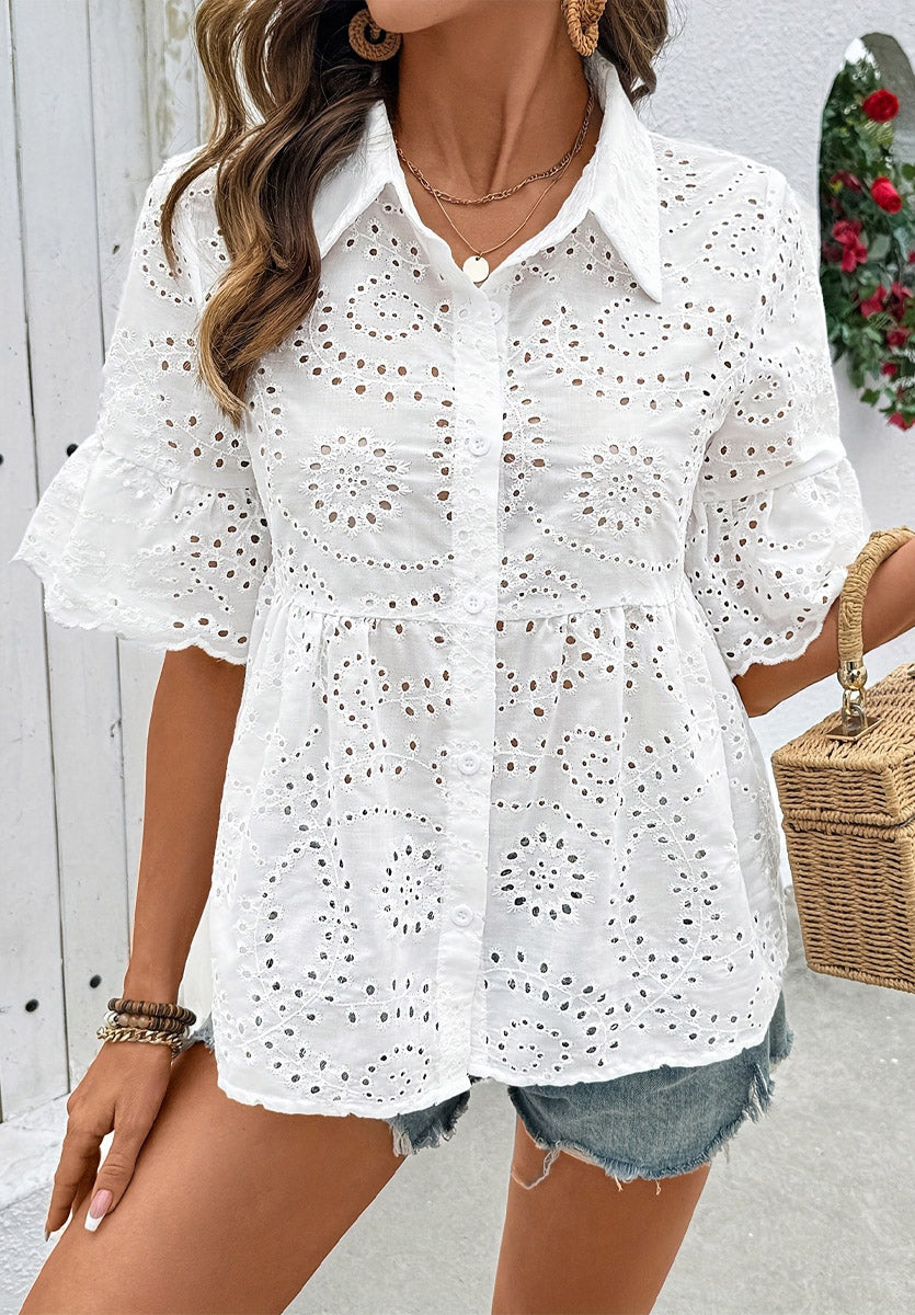 Camicia elegante con ricamo a balze, maniche corte traforate, collo a revers, stile casual artistico