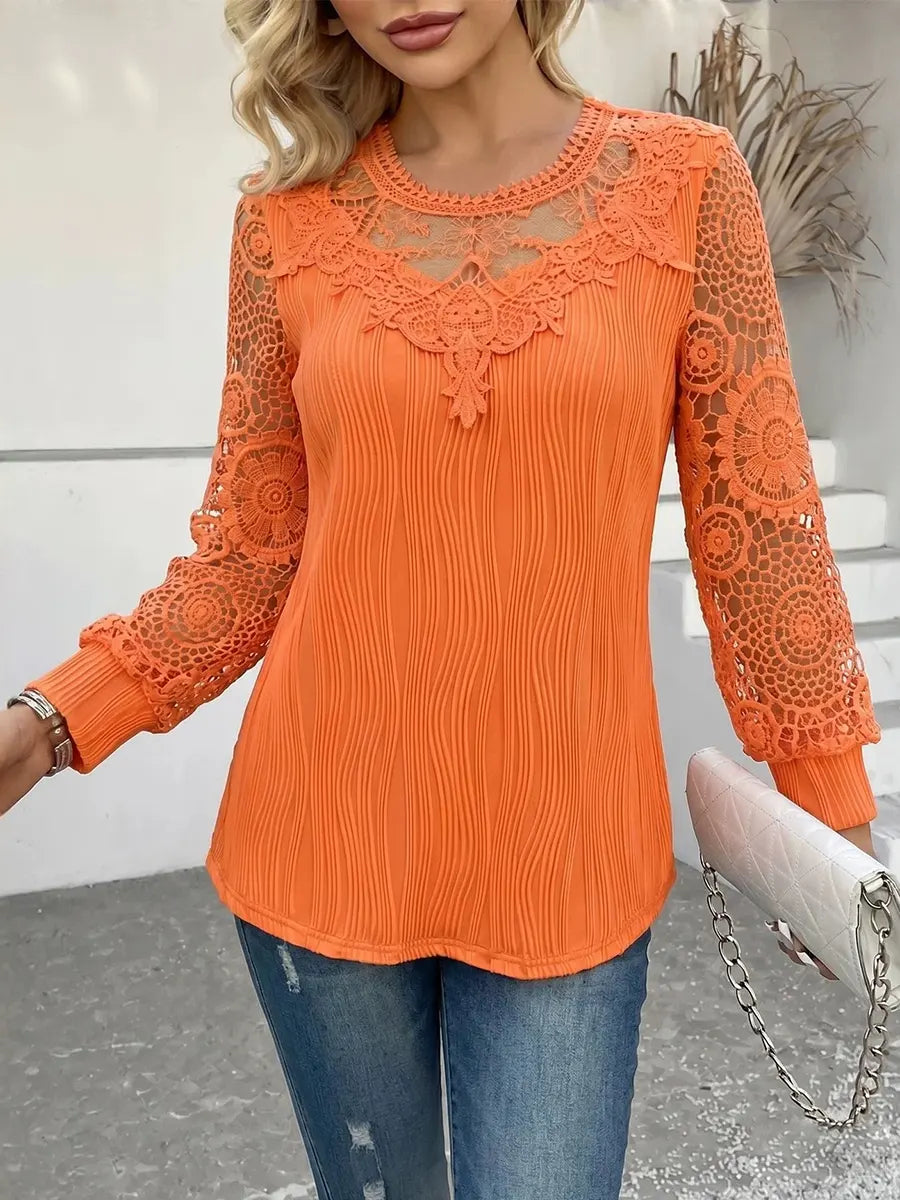 Blusa tunica romantica in pizzo e plissé d'ispirazione vintage