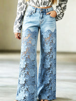 Damejeans med høy midje, blomsterblonde og brede ben i denim
