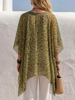 Urban-Stil Chiffon-Top mit Leopardenmuster, V-Ausschnitt und Spitzenbesatz.